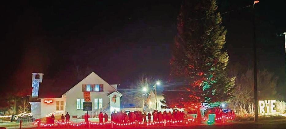 The Town of Rye and the Board of Rye Trustees hosted their first annual Christmas Tree Lighting ceremony on Saturday. Many residents of the valley turned out to celebrate together despite cold, windy weather. Story on p. 5 Photo by Shirley Pigg